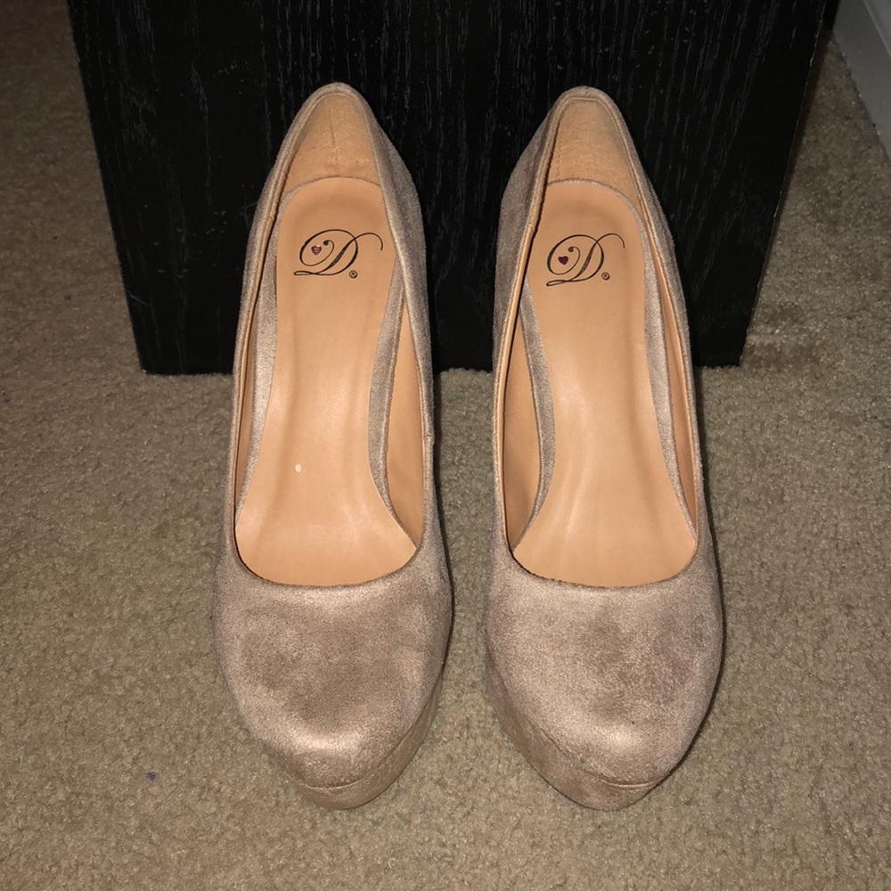 D Heels